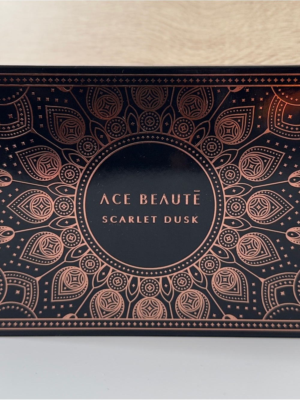 Ace Beauté Scarlet Dusk Eyeshadow Palette - New with box